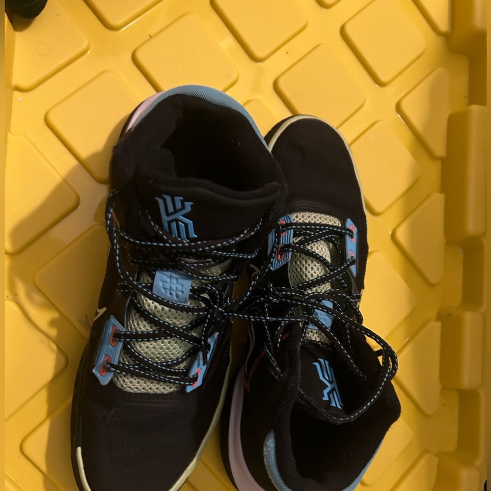 Kyrie 5 Flytrap - image 5